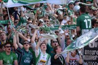 Fussball 1. Bundesliga  Saison  2012/2013: SV Werder Bremen Fans feiern