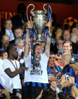 Fussball Champions League Finale: JUBEL Marco Materazzi mit POKAL (Inter)