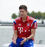 FUSSBALL 1. Bundesliga 14/15: Robert Lewandowski (FC Bayern Muenchen)