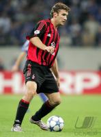 Fussball International UCL: Mailand, SHEVCHENKO Einzelaktion am Ball