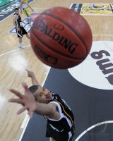 Basketball  1. Bundesliga  10/11  Walter Tigers Tuebingen - Phoenix Hagen