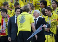 Fussball 1. Bundesliga : Christian Seifert, Trainer Juergen Klopp (Borussia Dortmund) und Reinhard Rauball