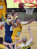 Basketball 1. Bundesliga 14/15 Hauptrunde:  Walter Tigers Tuebingen - EWE Baskets Oldenburg