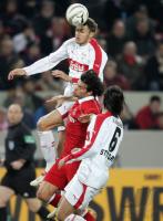 Fussball 1. Bundesliga: Stuttgart - Bayern, Zweikampf
