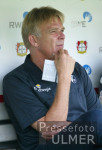 FUSSBALL 1. Bundesliga Enttuscht; SC Trainer Volker Finke