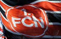 Fussball 1. Bundesliga: Fahne mit dem Logo 1 FC Nuernberg