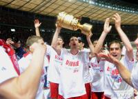 Fussball: DFB Pokal Finale: JUBEL Miroslav Klose, Philipp Lahm  (v.li., FCB)
