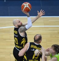 Barmer 2. Basketball Bundesliga  18/19: Tigers Tuebingen - Team Ehingen Urspring