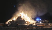 Brand eines Strohlagers bei Neustetten - Wolfenhausen