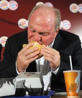 FC Bayern Muenchen Manager Uli Hoeness bei Burger King