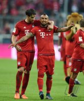 Fussball 1. Bundesliga Saison 15/16: FC Bayern Muenchen - Borussia Dortmund