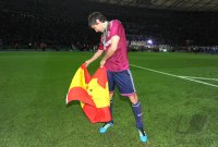 Fussball: DFB Pokal Finale: JUBEL  Raul (FC Schalke 04) der Torero mit Fahne