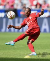 Fussball 1. Bundesliga 15/16: Douglas Costa (FC Bayern Muenchen)