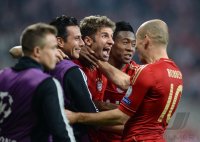 FUSSBALL INTERNATIONAL CHL HALBFINALE 12/13: FC Bayern Muenchen - FC Barcelona