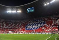 FUSSBALL  International CHL 09/10: Bayern Logo ind der FANKURVE