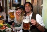 FUSSBALL 1. BUNDESLIGA: Bayern besucht das Oktoberfest