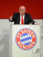 Fussball 1. Bundesliga : Jahreshauptversammlung FC Bayern Muenchen