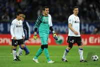 Fussball CHL  Saison 2010/2011:  Enttaeuschung Yuto Nagatomo, Torwart Julio Cesar, Thiago Motta (v. li., Inter Mailand)