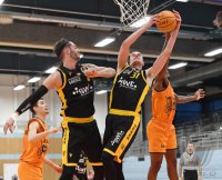 Basketball 2. Bundesliga  20/21: wiha Panthers Schwenningen - Tigers Tuebingen