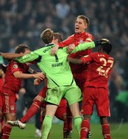 FUSSBALL  DFB POKAL SAISON  11/12  HALBFINALE: JUBEL FC Bayern Muenchen