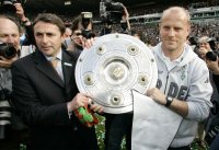 Fussball 1. Bundesliga: Bremen - Leverkusen, ALLOFS und SCHAAF mit Meisterschale