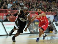 Basketball  1. Bundesliga  11/12  Walter Tigers Tuebingen - LTI Giessen 46ers