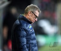 Fussball DFB Pokal Achtelfinale 14/15: Trainer Peter Stoeger (1. FC Koeln)