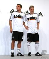 Fussball: DFB und Adidas praesentieren das EM Trikot