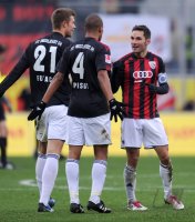 2. Fussball Bundesliga: (v. li.) FCI JUBEL mit Benjamin Kauffmann, David Pisot, Stefan Leitl