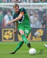 Fussball: DFB Pokal, 1. Hauptrunde: Werder Bremen, MERTESACKER Einzelaktion