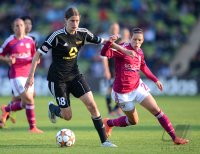FUSSBALL INTERNATIONAL  CHL Frauen Finale 11/12:  Olympique Lyon - 1. FFC Frankfurt