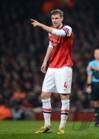 FUSSBALL INTERNATIONAL CHL ACHTELFINALE 12/13:  FC Arsenal London - FC Bayern Muenchen