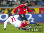Fussball 1. Bundesliga: Leverkusen - HSV, Zweikampf
