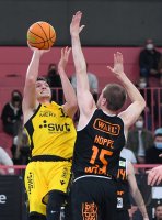 Basketball 2. Bundesliga 2021/2022: Tigers Tuebingen - wiha Panthers Schwenningen