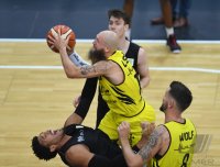 Barmer 2. Basketball Bundesliga  18/19: Tigers Tuebingen - Nuernberg Falcons BC