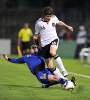 Fussball International:  Andrii Bogdanov (li, Ukraine) gegen Daniel Ginczek (re, Deutschland)