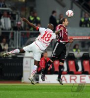 Fussball 1. Bundesliga :  Cacau (li, VfB Stuttgart) gegen Javier Pinola  (re, 1 FC Nuernberg)