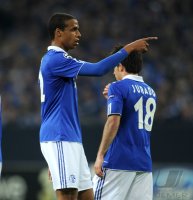 Fussball CHL  Saison 2010/2011: Joel Matip, Jose Manuel Jurado (v.re, FC Schalke 04)