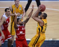Basketball 1. Bundesliga 13/14:  Walter Tigers Tuebingen - FC Bayern Muenchen