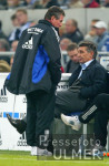 Fussball 1. Bundesliga: Schalke - Bochum, Heynckes und Assauer enttaeuscht