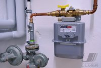 Schmuckbild Energiekrise: Gasanschluss im Einfamilienhaus, Gaszaehler