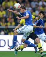 Fussball 1. Bundesliga : Benedikt Hoewedes (FC Schalke 04)