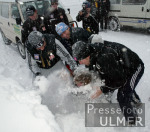SKI   Weltcup Abfahrt Mnner AUT Schneeballschlacht