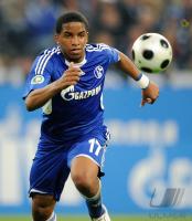 FUSSBALL DFB-Pokal: FC Schalke 04, FARFAN Einzelaktion