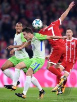 Fussball 1. Bundesliga Saison 17/18: FC Bayern Muenchen - VfL Wolfsburg