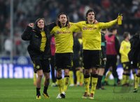 Fussball 1. Bundesliga : JUBEL Kevin Grosskreutz, Neven Subotic, Mats Julian Hummels (v. li., Borussia Dortmund)