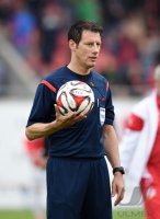 FUSSBALL 1. Bundesliga 2014/2015: Schiedsrichter Wolfgang Stark