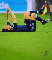 FUSSBALL UEFA CUP: Schalke, KURANYI am Boden