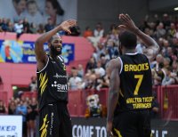 Basketball 1. Bundesliga 17/18 Hauptrunde: Walter Tigers Tuebingen - Mitteldeutscher Basketball Club