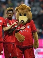 Fussball 1. Bundesliga Saison 15/16: FC Bayern Muenchen -  FC Schalke 04